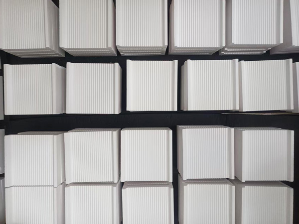 Supplying Custom Ceramic Settle Plate with Grooves