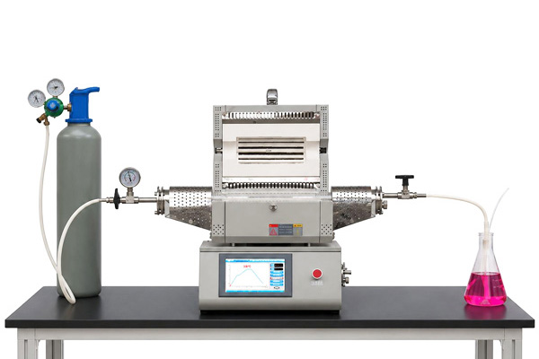 Nitrogen or Argon Gas Purging for a Laboratory Tube Furnace